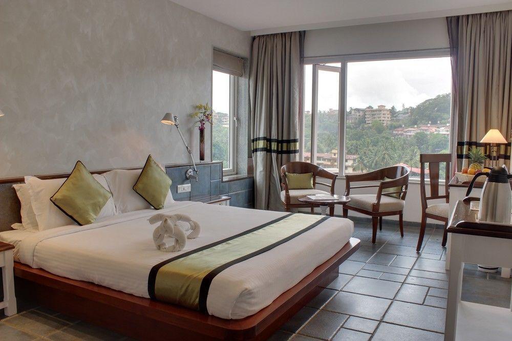 The Fern Residency, Miramar Ξενοδοχείο Panaji Εξωτερικό φωτογραφία