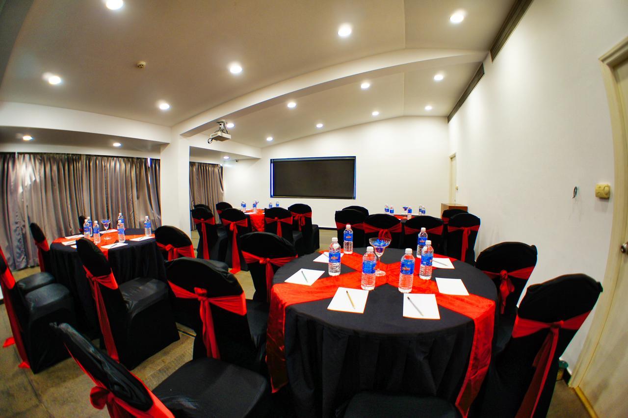 The Fern Residency, Miramar Ξενοδοχείο Panaji Εξωτερικό φωτογραφία
